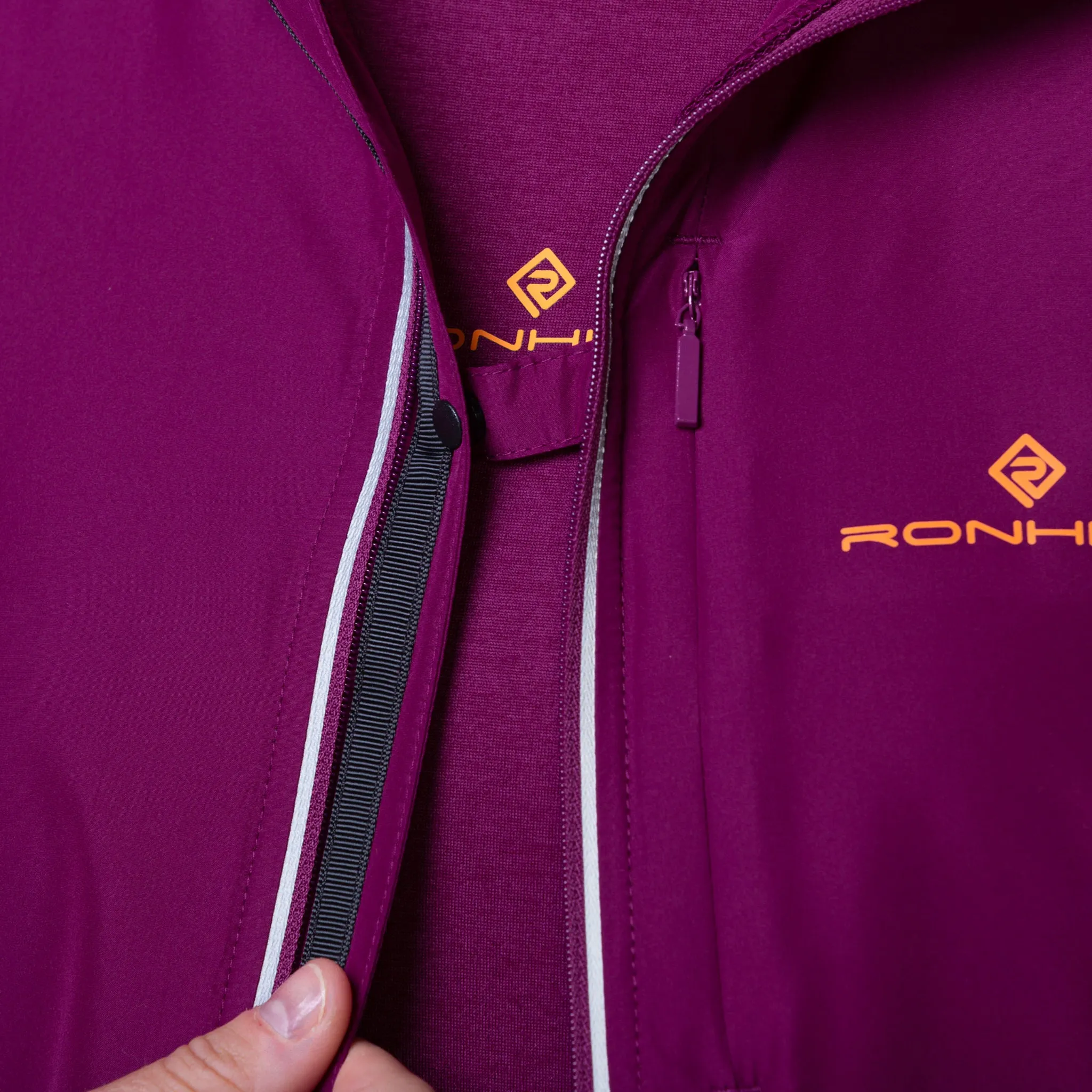Ronhill Tech Reflect Jacket Women's Blackcurrant Reflect