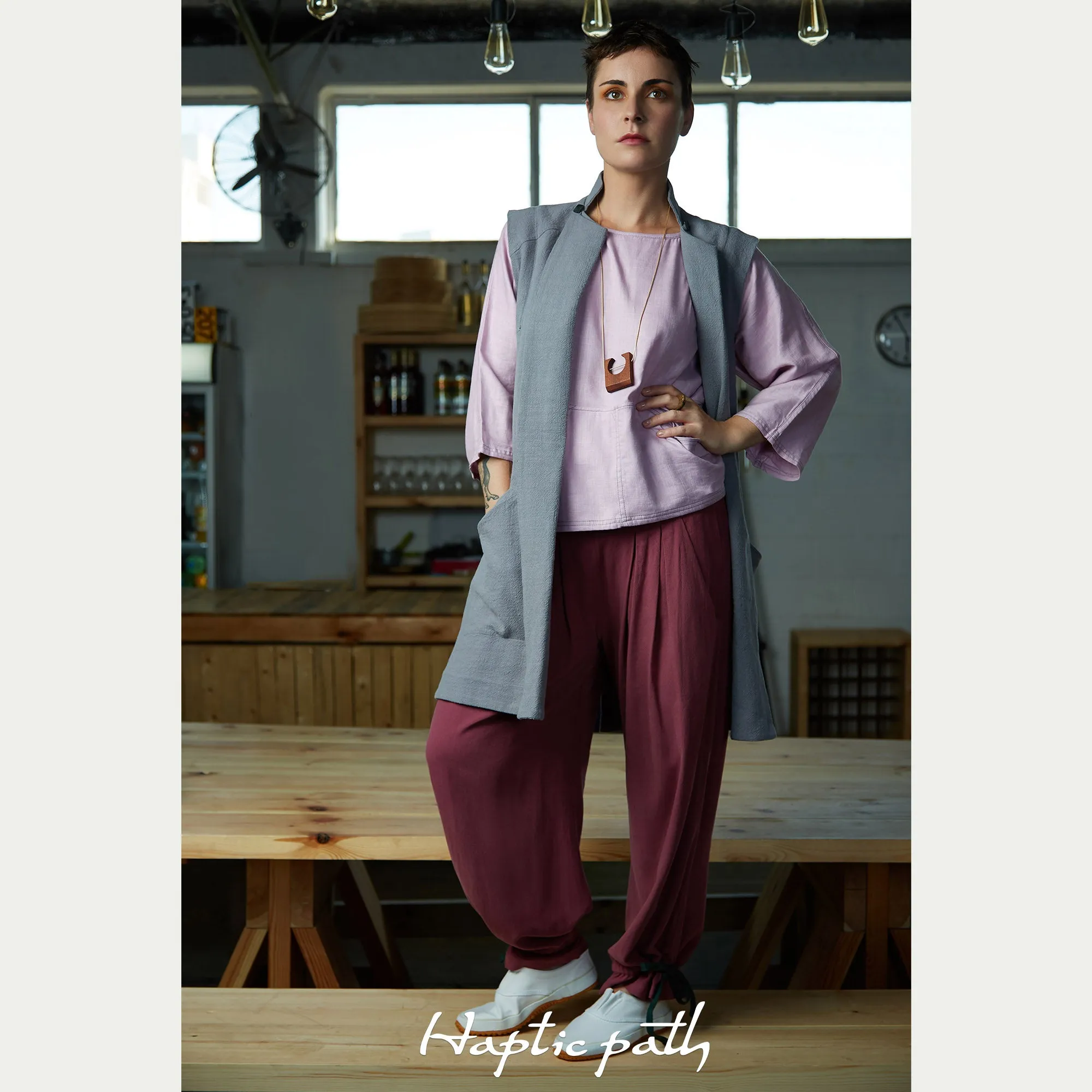 Wide trousers with flexible belt